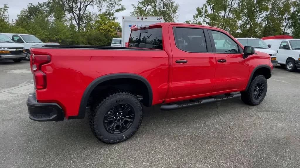 2026 Chevrolet Silverado 1500 - Image 2