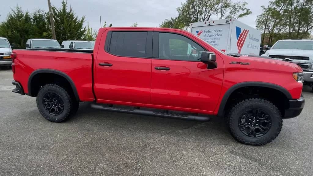 2026 Chevrolet Silverado 1500 - Image 3
