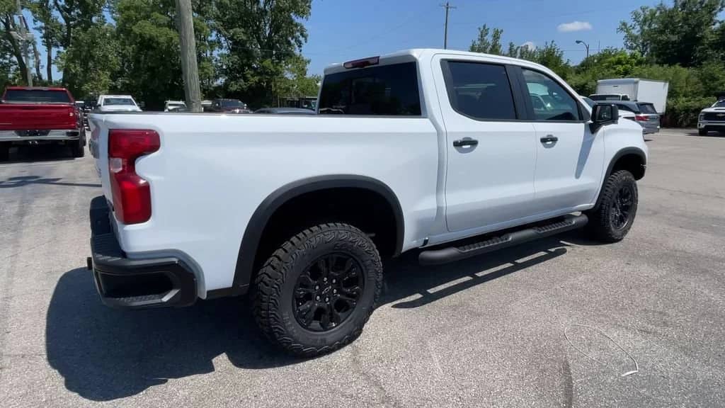 2026 Chevrolet Silverado 1500 - Image 2