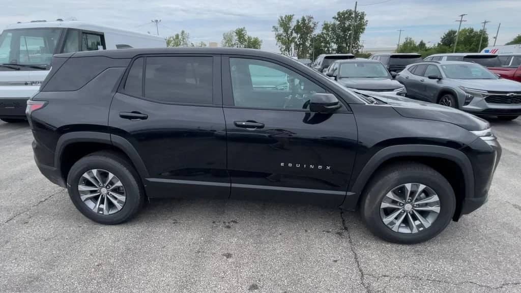 2026 Chevrolet Equinox - Image 3