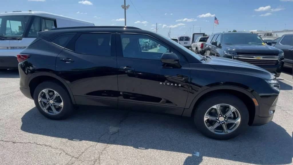 2026 Chevrolet Blazer - Image 3