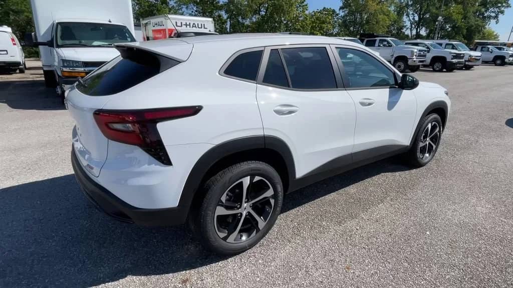 2026 Chevrolet Trax - Image 2
