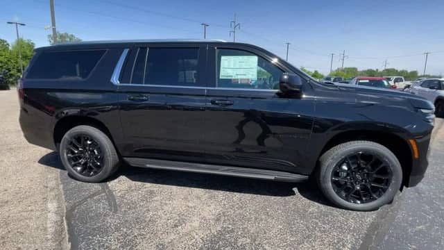 2026 Chevrolet Suburban - Image 3