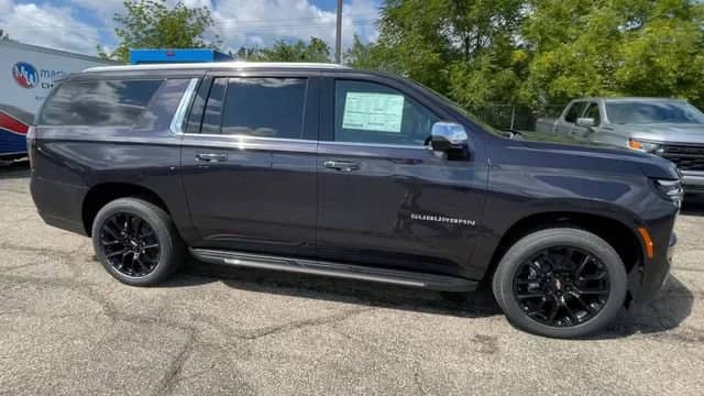 2026 Chevrolet Suburban - Image 3
