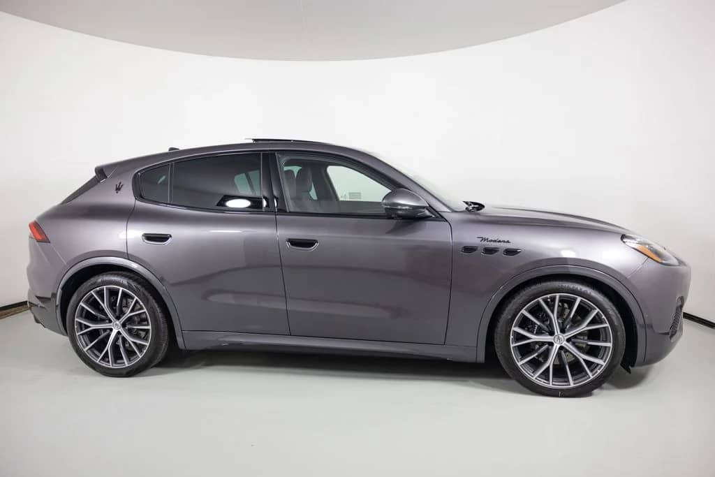 2026 Maserati Grecale - Image 3
