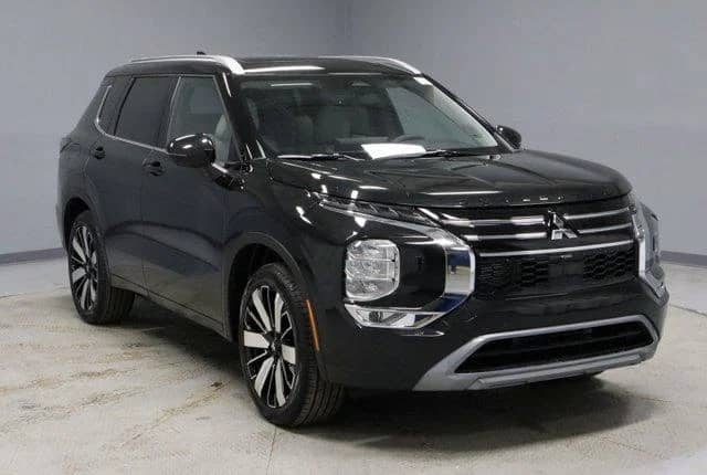 2026 Mitsubishi Outlander - Image 1