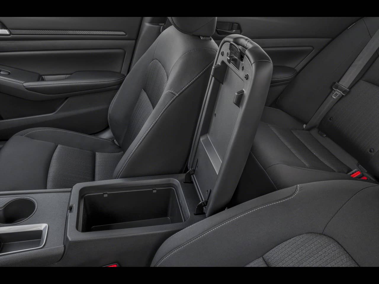 2026 Nissan Altima - Image 13