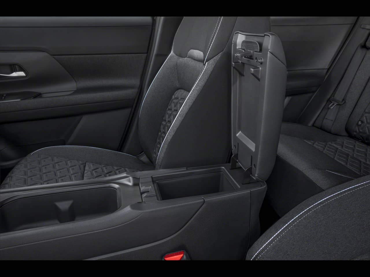 2027 Nissan KICKS - Image 13