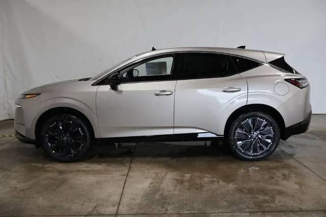 2027 Nissan Murano - Image 2