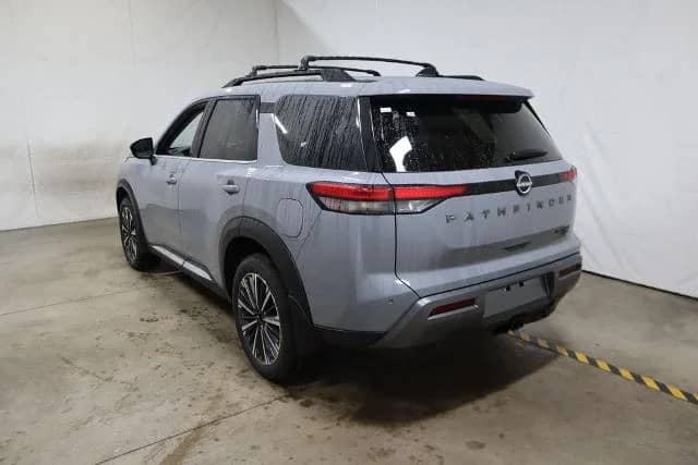 2026 Nissan Pathfinder - Image 3