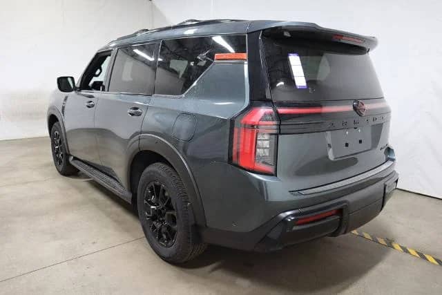 2026 Nissan Armada - Image 3