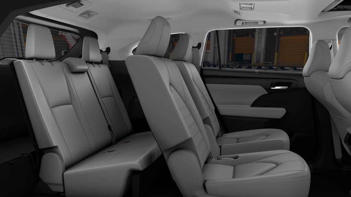 2026 Toyota Highlander - Image 21