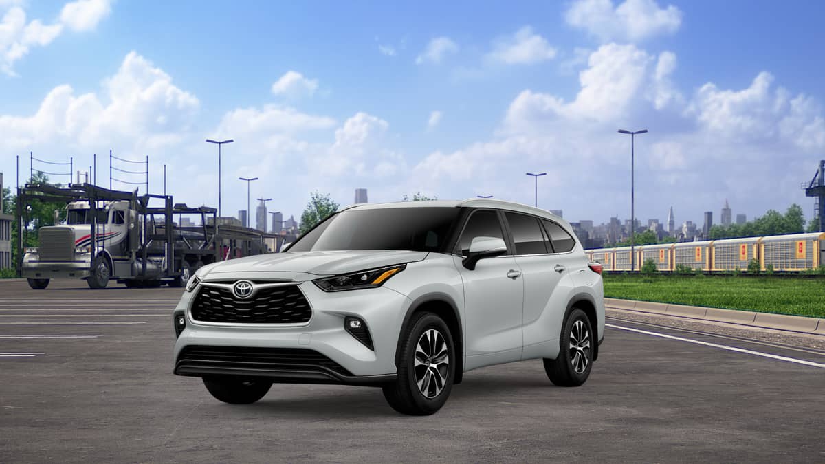 2026 Toyota Highlander - Image 1