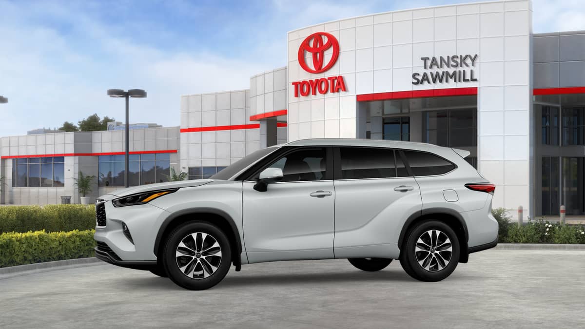 2026 Toyota Highlander - Image 3