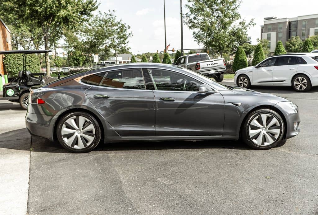 2021 Tesla Model S - Image 3